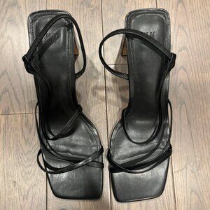 H&M Black Strappy Heel sz US 9/Eur 40